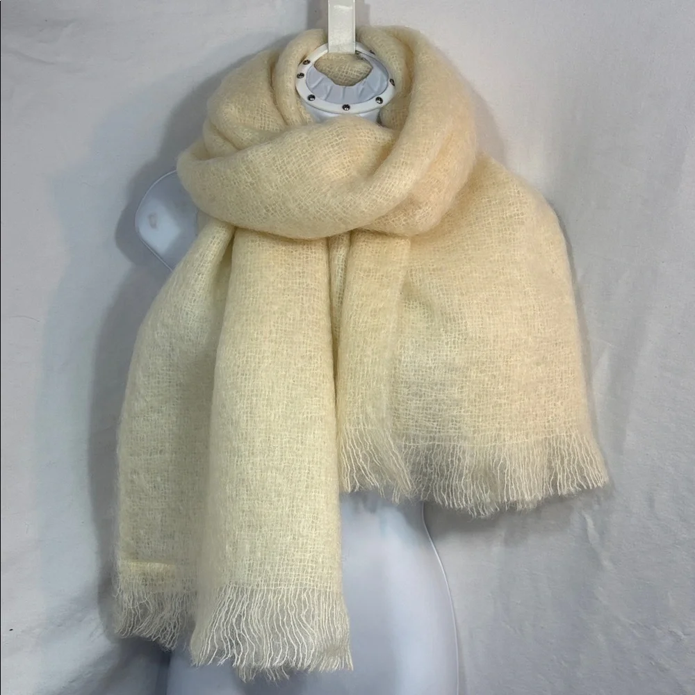 hand a craft wrap yourself
